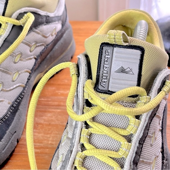 Montrail Men’s Trail Hiking Shoes - Unisex - Picture 11 of 16